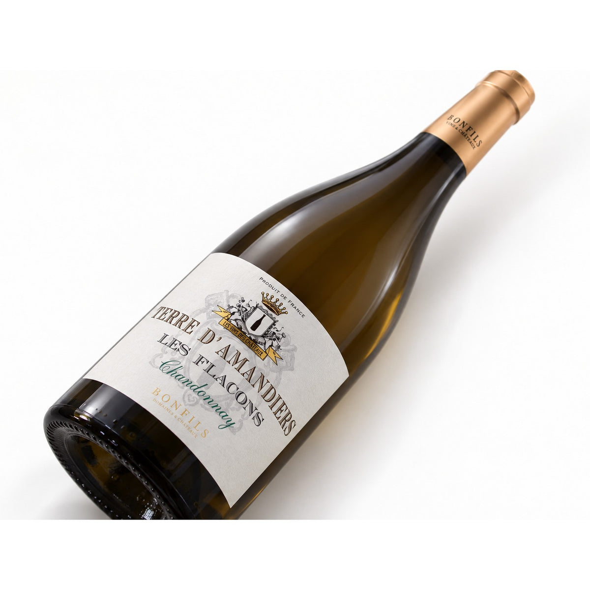 Terre d Amandiers les Flacons Chardonnay wijnfles op witte studioachtergrond